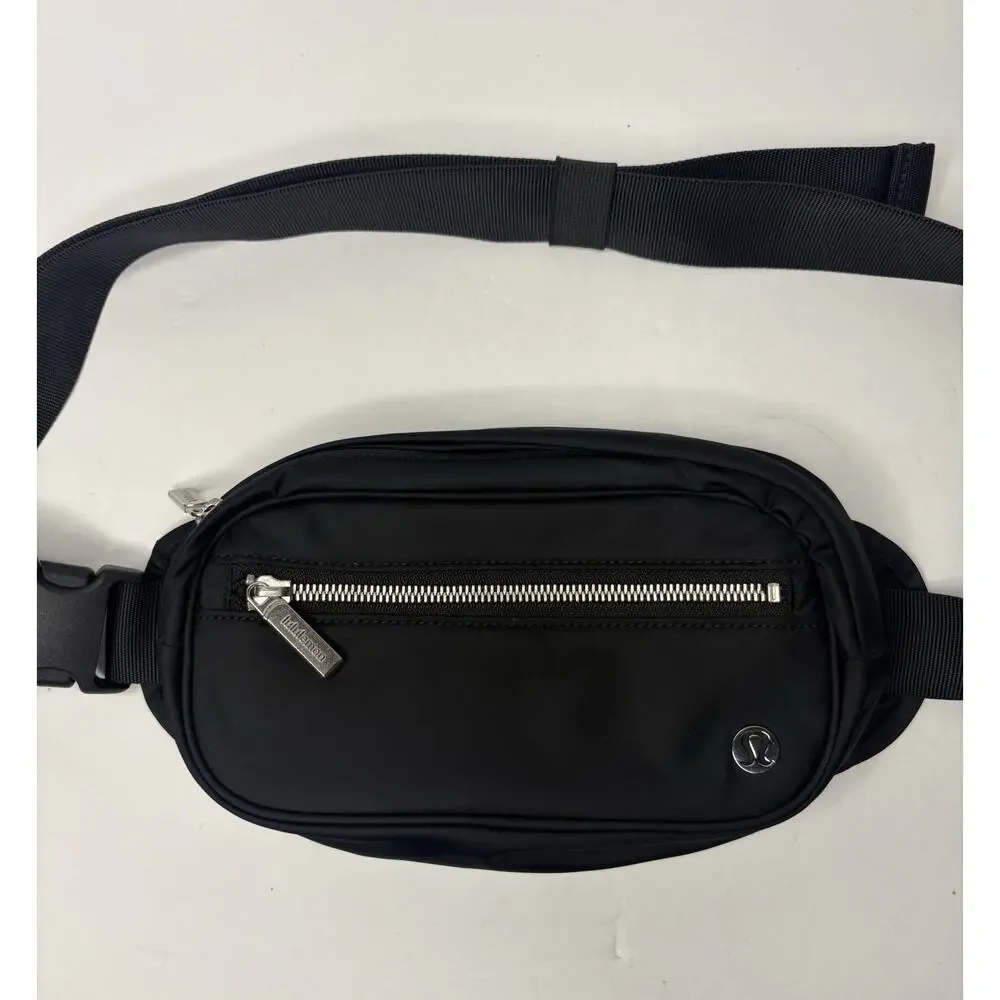 Lululemon Women’s Wunderlust Belt Bag Black